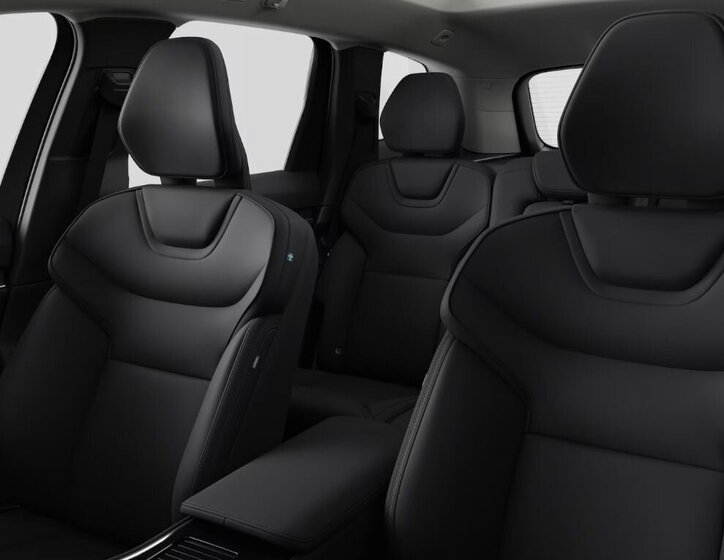 Volvo EX90 SUV / Terénní 104,0 205 kw