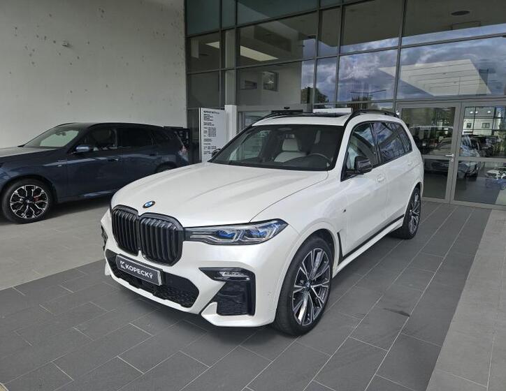 BMW X7 1
