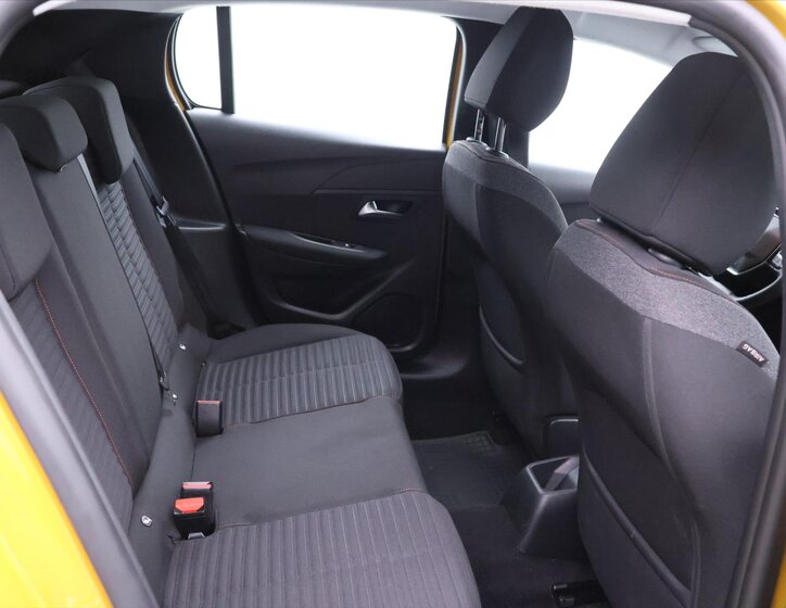 Peugeot 208 Hatchback 1,2 l 74 kw