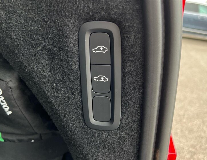 Volvo XC90 SUV / Terénní 2,0 l 173 kw