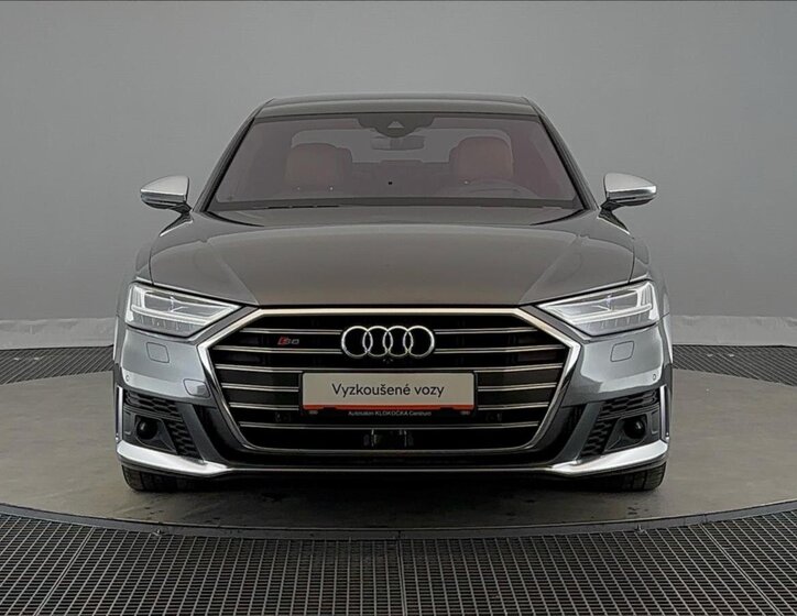 Audi S8 Sedan / Limuzína 4,0 l 420 kw
