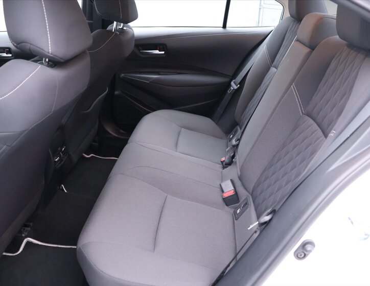 Toyota Corolla Sedan / Limuzína 1,8 l 90 kw