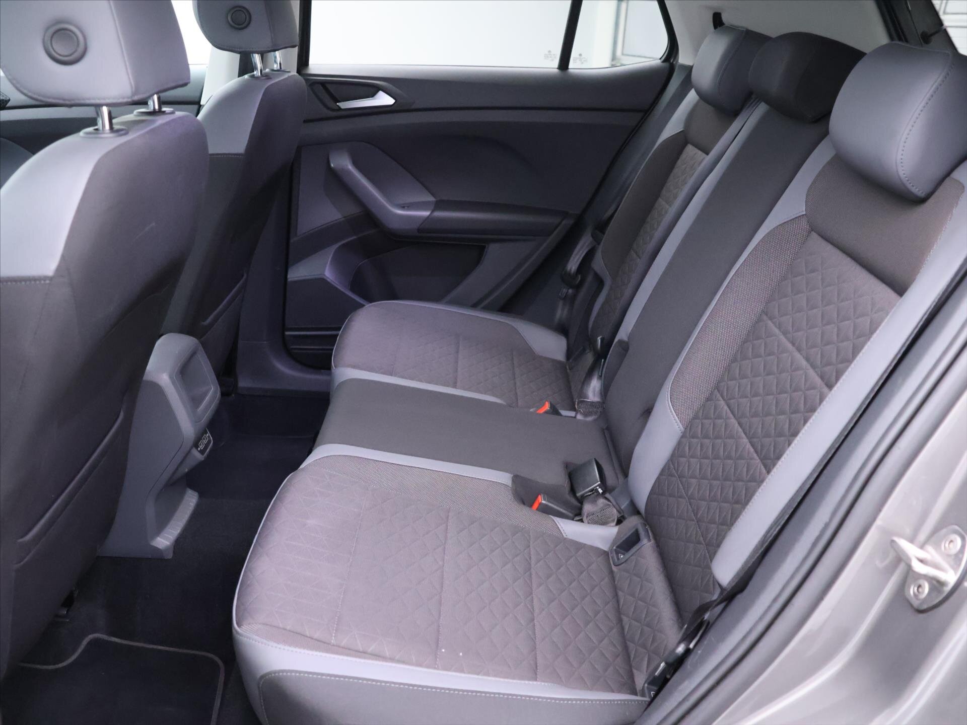 Volkswagen T-Cross SUV / Terénní 999,0 85 kw