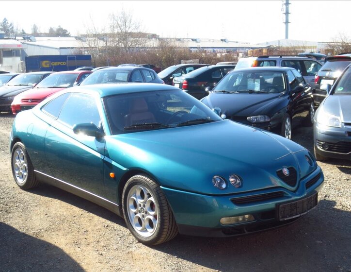 Alfa Romeo GTV 2