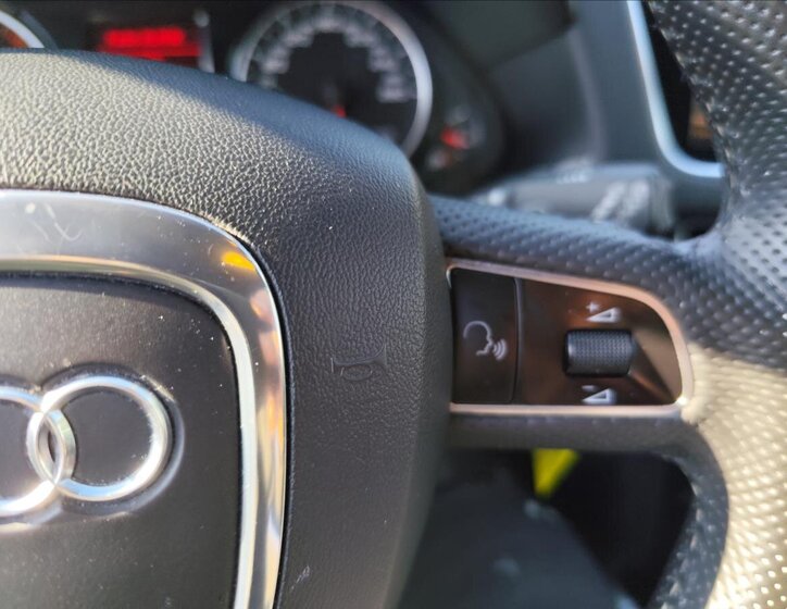 Audi Q5 Kombi 3,0 l 176 kw