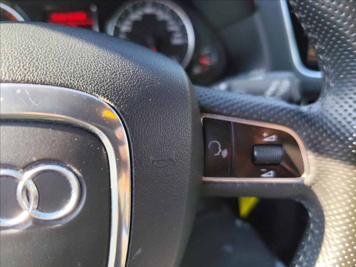 Audi Q5 Kombi 3,0 l 176 kw