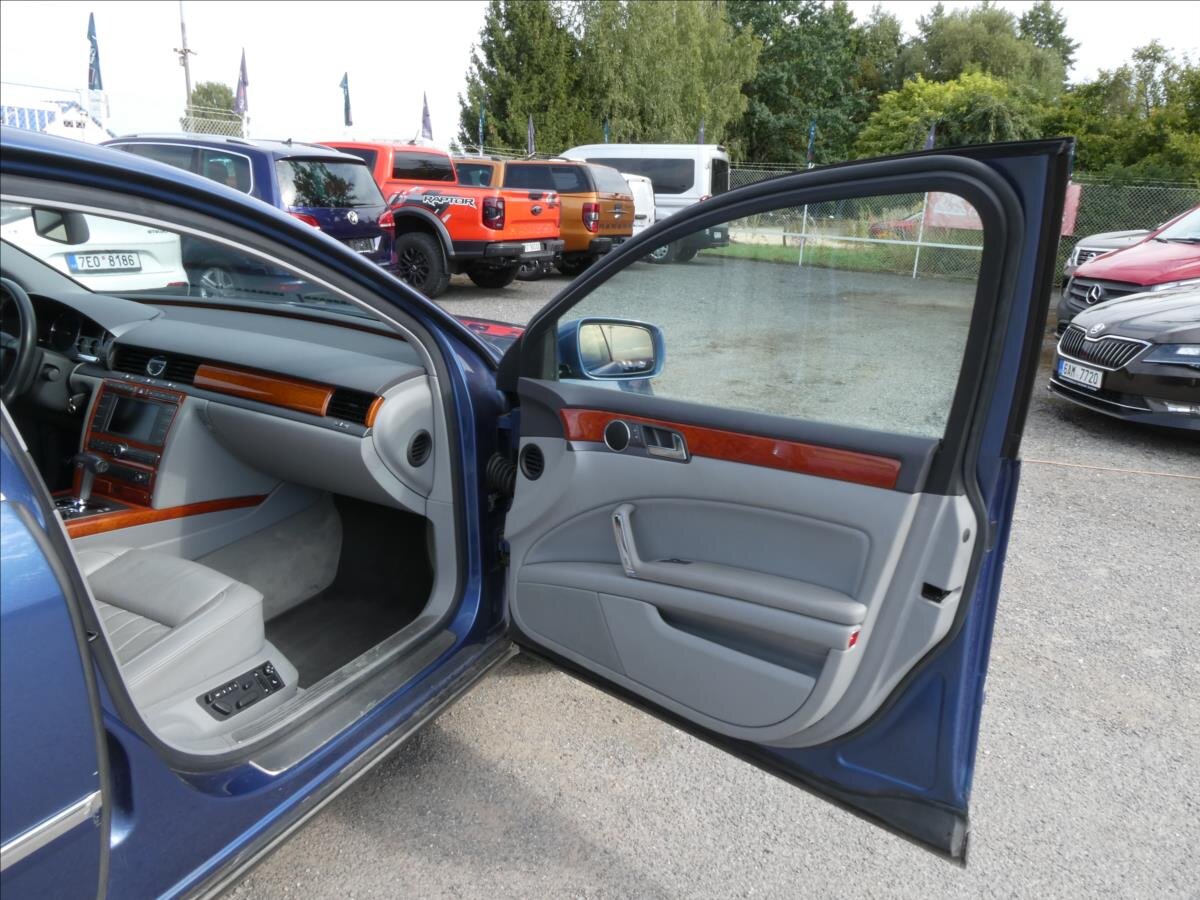 Volkswagen Phaeton Sedan / Limuzína 3,0 l 171 kw