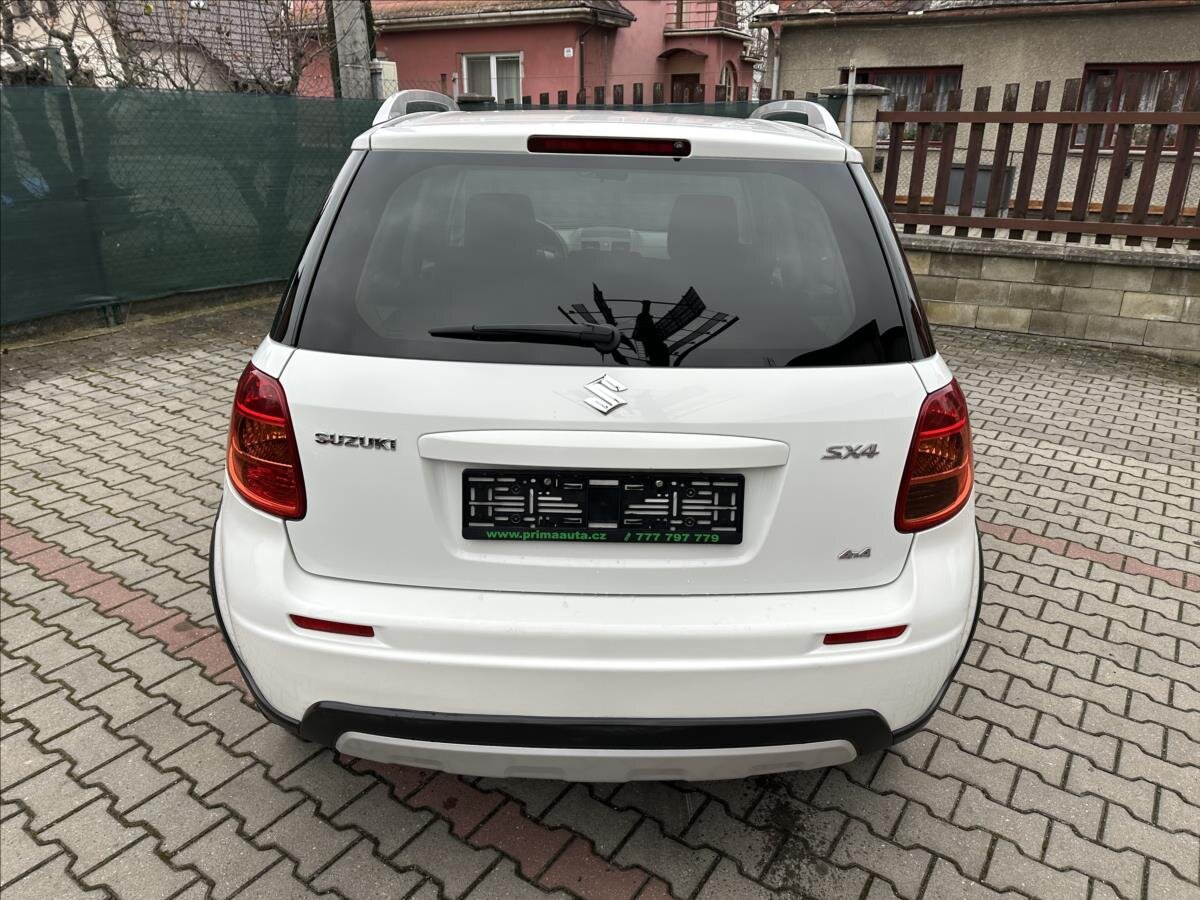 Suzuki SX4 Hatchback 1,6 l 88 kw