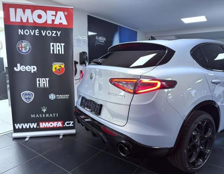 Alfa Romeo Stelvio 5