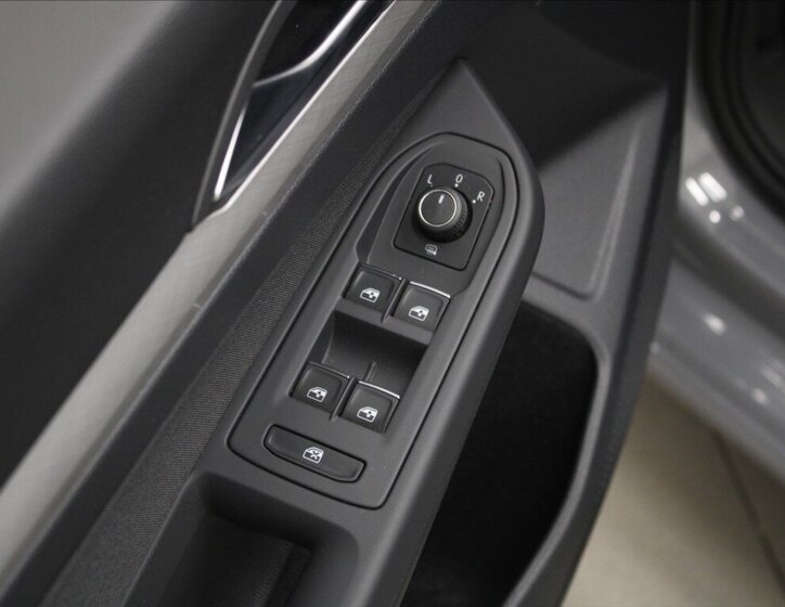 Volkswagen Golf Hatchback 999,0 81 kw