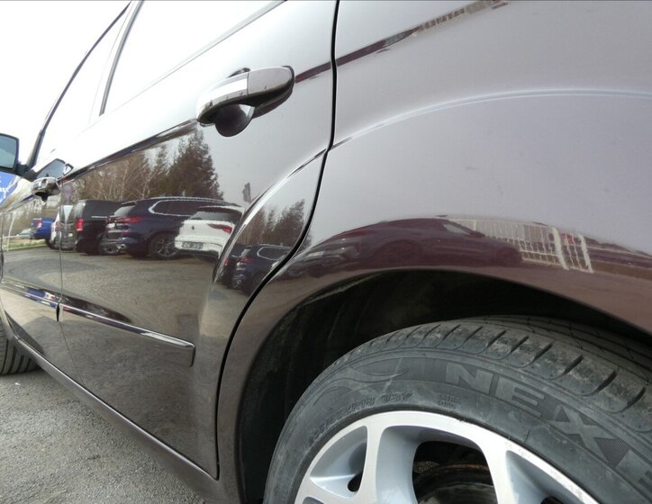 Ford S-MAX MPV 2,0 l 107 kw