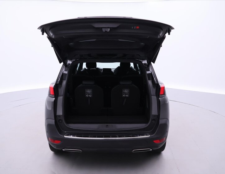 Peugeot 5008 SUV 1,2 l 96 kw