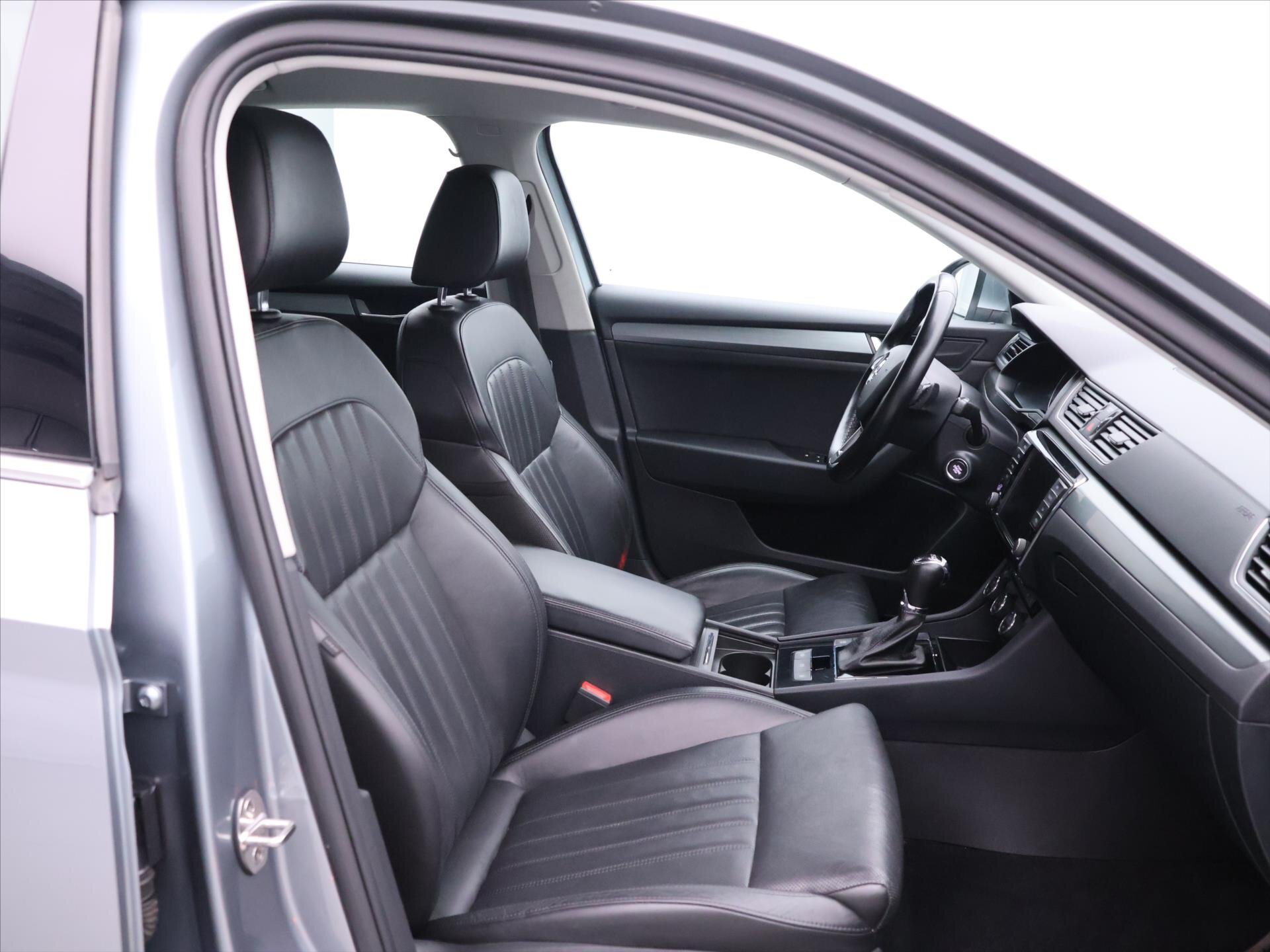 Škoda Superb Liftback 2,0 l 140 kw