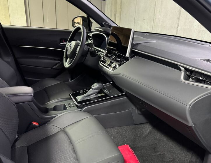 Toyota Corolla Cross 13