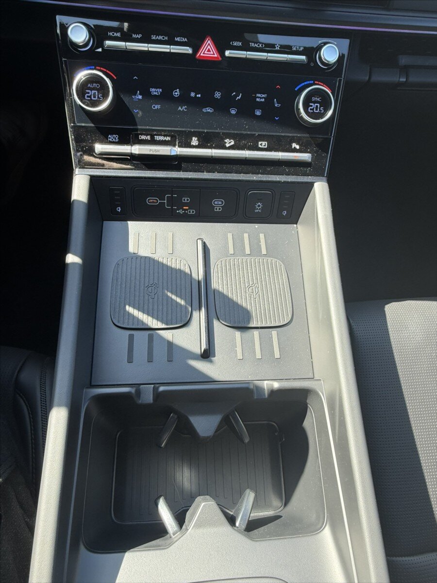 Hyundai Santa Fe SUV / Terénní 1,6 l 185 kw