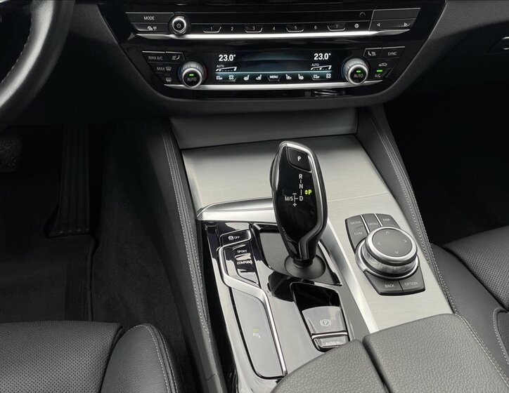 BMW Řada 5 Sedan 3,0 l 250 kw