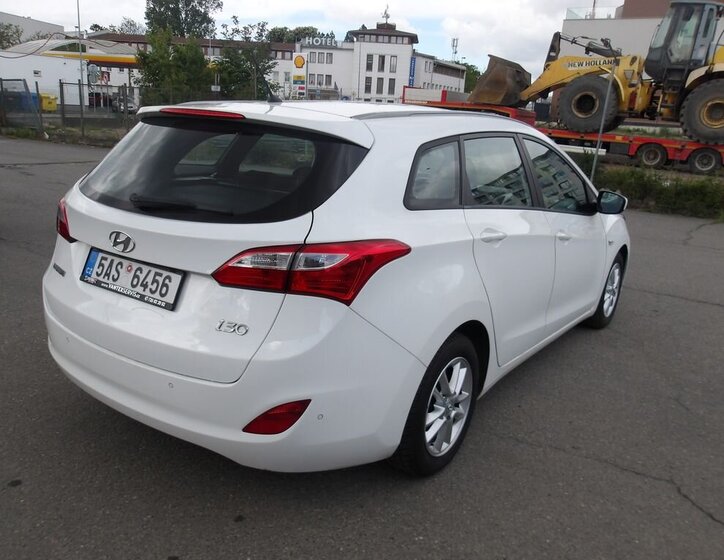 Hyundai i30 Kombi 1,6 l 88 kw