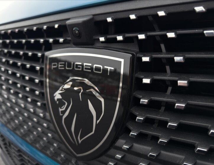 Peugeot 408 Liftback 1,2 l 96 kw