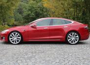 Tesla Model S 6