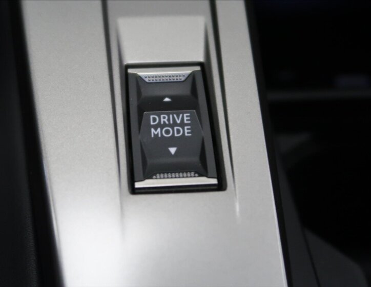 Peugeot 308 Kombi 1,5 l 96 kw