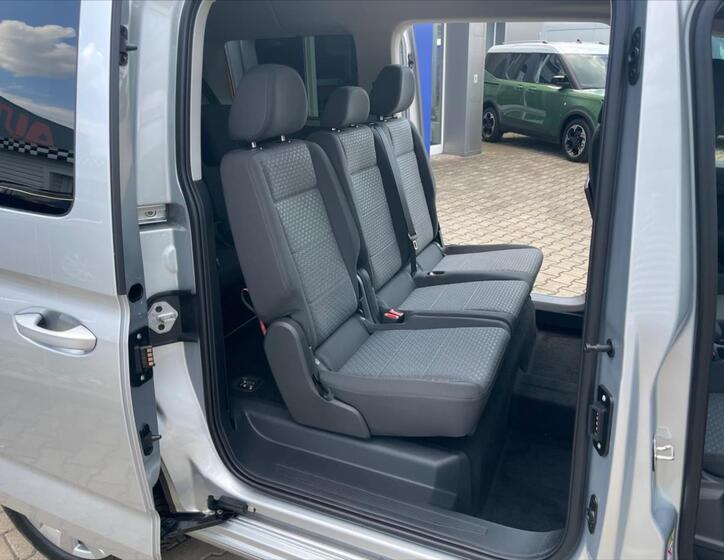 Ford Tourneo Connect 18