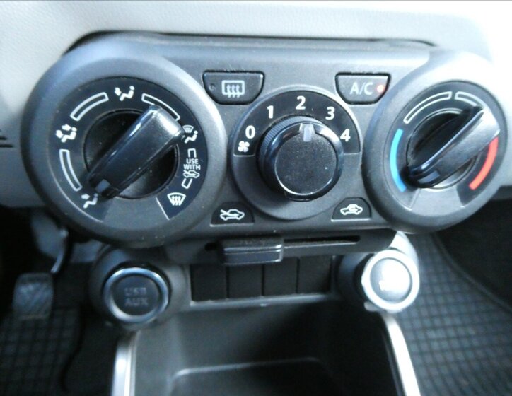 Suzuki Ignis Hatchback 1,2 l 66 kw