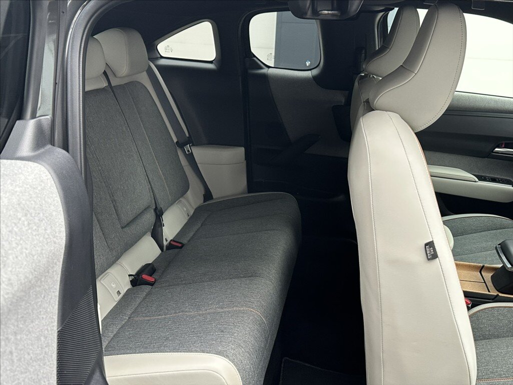 Mazda MX-30 SUV / Terénní 0,0 107 kw