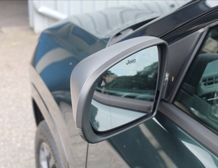 Jeep Compass SUV / Terénní 1,3 l 110 kw