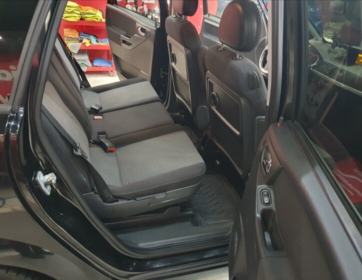 Opel Meriva MPV 1,6 l 77 kw