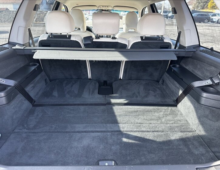 Volvo XC90 SUV / Terénní 2,4 l 136 kw