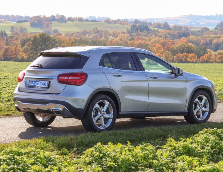 Mercedes-Benz GLA 7