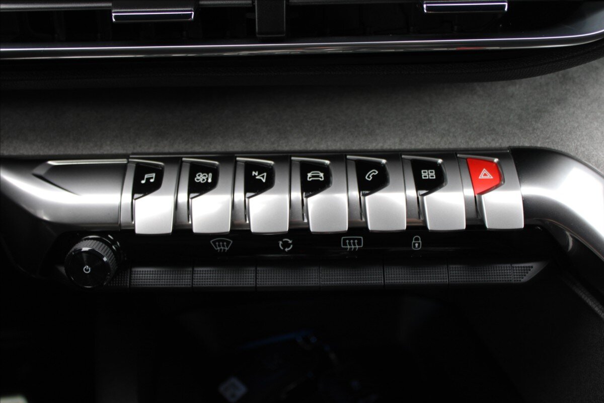 Peugeot 3008 SUV 1,5 l 96 kw