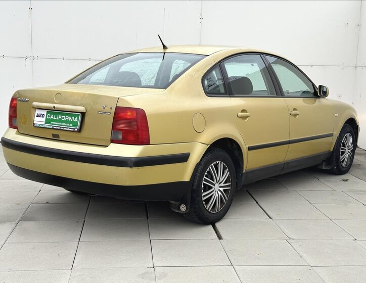 Volkswagen Passat Sedan 1,9 l 81 kw