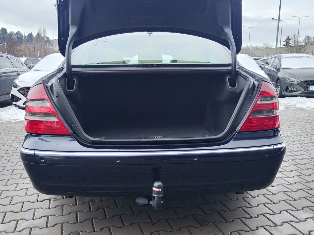 Mercedes-Benz Třídy E Sedan 2,7 l 130 kw