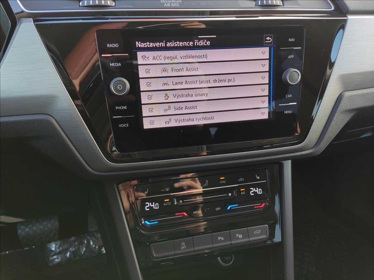 Volkswagen Touran MPV 1,5 l 110 kw