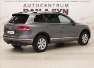 Volkswagen Touareg 4