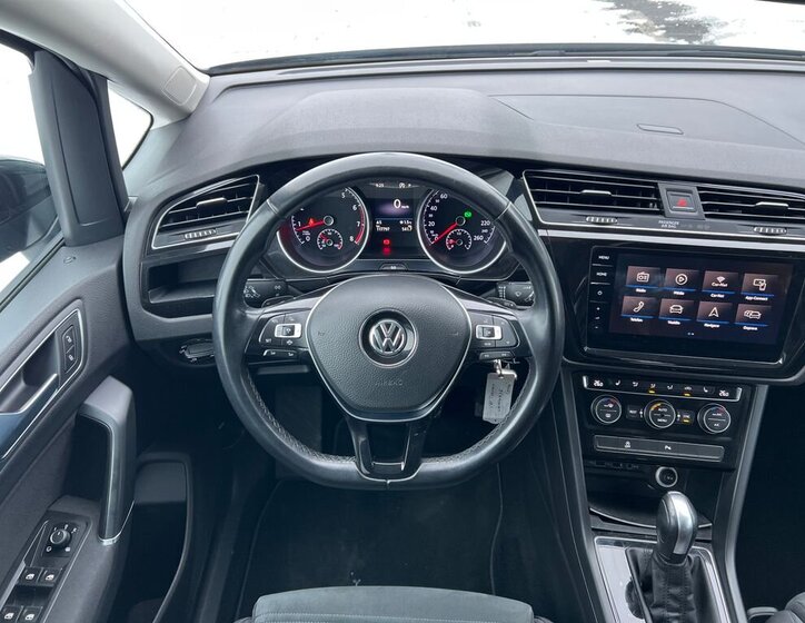 Volkswagen Touran MPV 1,5 l 110 kw