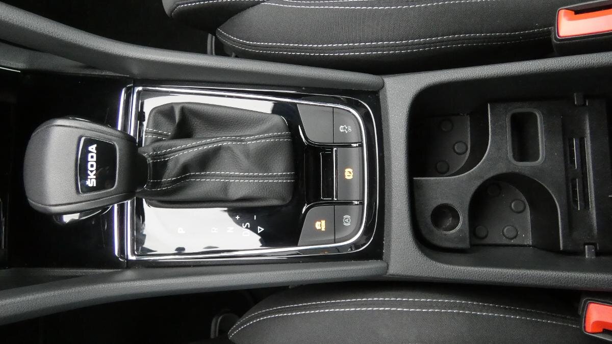 Škoda Karoq SUV 1,5 l 110 kw