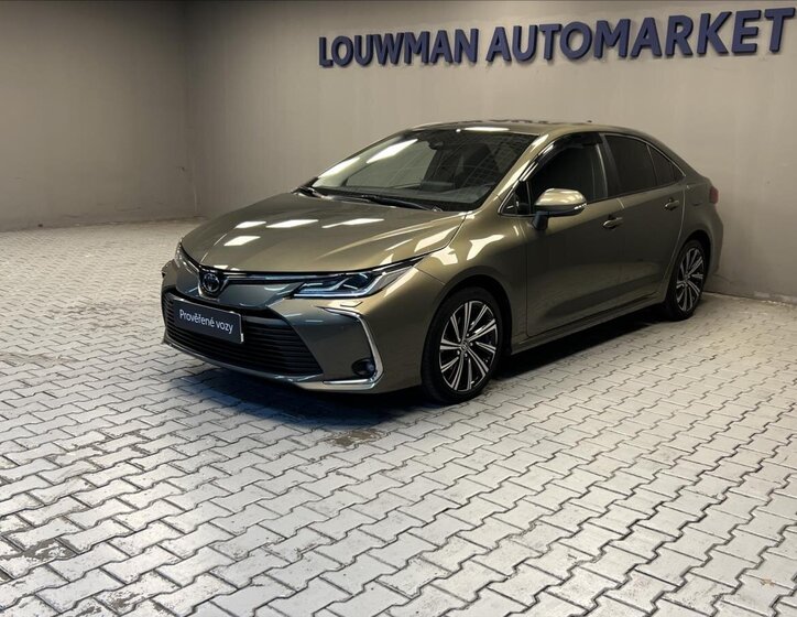 Toyota Corolla Sedan / Limuzína 1,5 l 92 kw