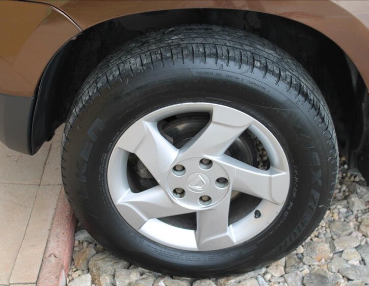 Dacia Duster SUV / Terénní 1,6 l 77 kw