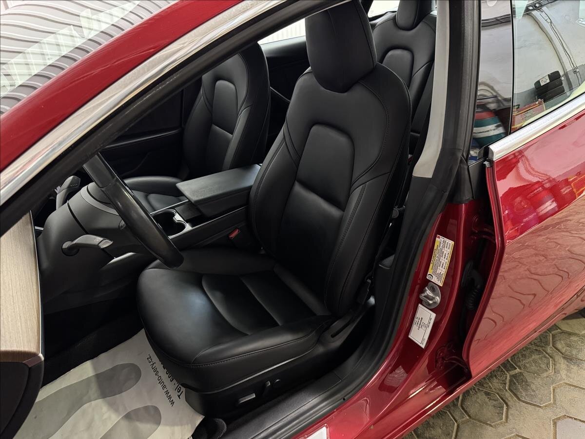 Tesla Model 3 Liftback 0,0 324 kw