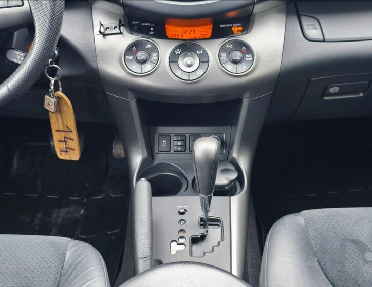 Toyota RAV4 Kombi 2,0 l 116 kw