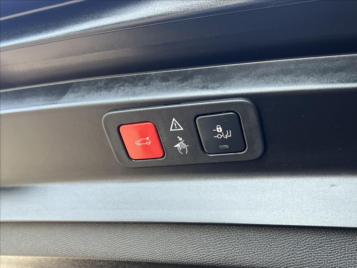 Peugeot 5008 SUV / Terénní 1,2 l 96 kw