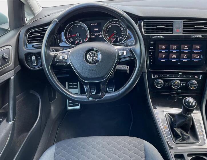 Volkswagen Golf 13