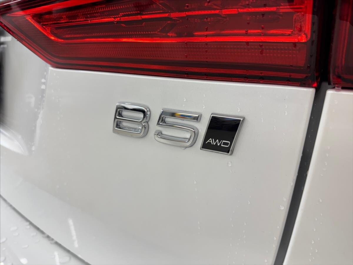 Volvo XC60 SUV / Terénní 2,0 l 184 kw