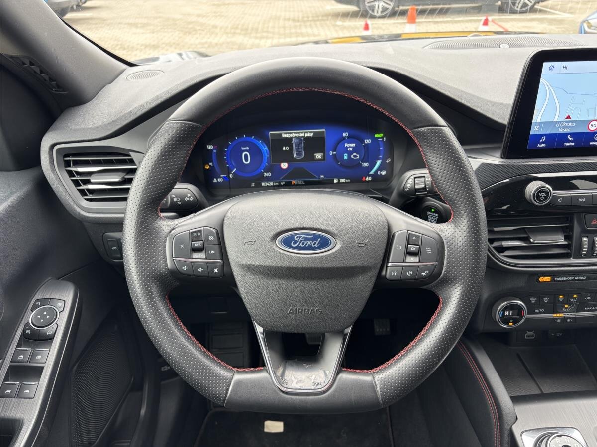 Ford Kuga SUV / Terénní 2,5 l 140 kw