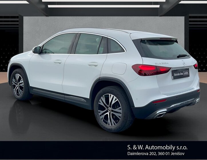 Mercedes-Benz GLA SUV / Terénní 2,0 l 110 kw