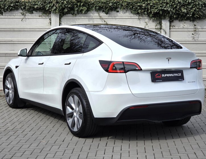 Tesla Model Y SUV / Terénní 0,0 378 kw