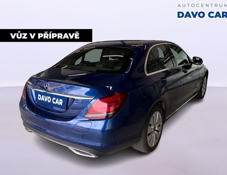 Mercedes-Benz Třídy C Sedan / Limuzína 2,0 l 143 kw