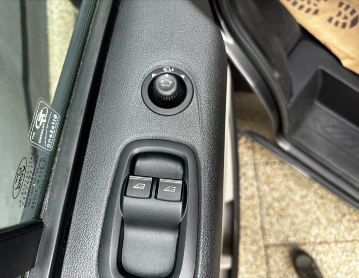 Ford Tourneo Custom Ostatní 2,0 l 96 kw